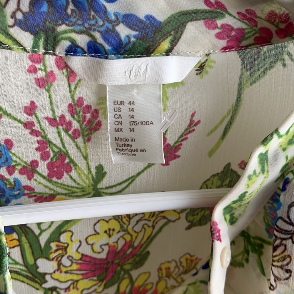 H&M blouse - Picture 4 of 8